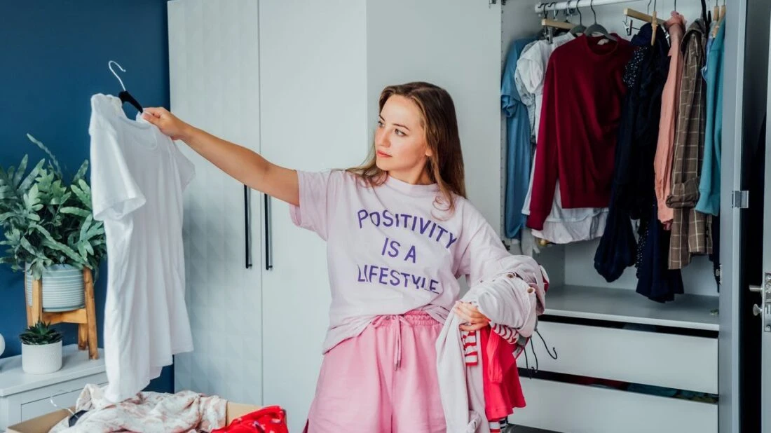 5 Tips to Let Clothes Go