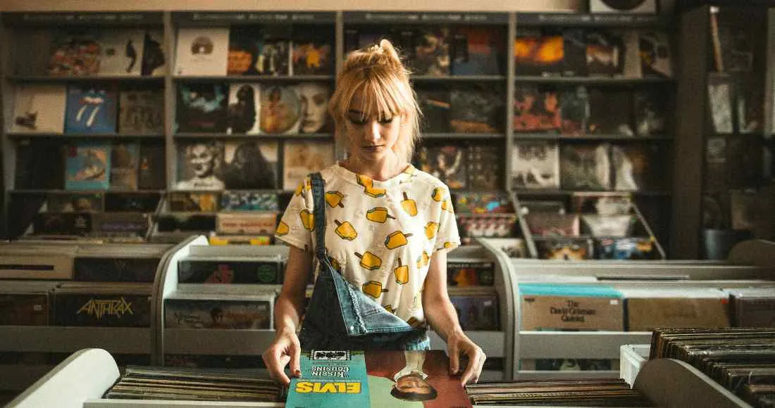 Is Selling Clothes Online or at Consignment Shops Worth It?